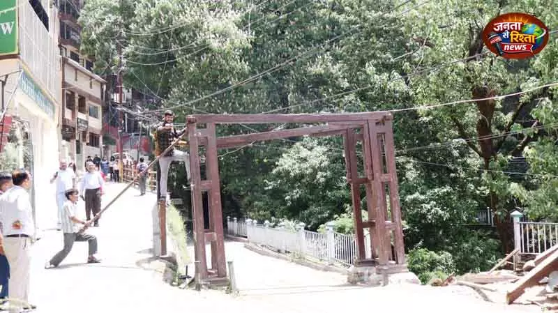 Shimla यूएस क्लब गेट हटाने से विवाद Shimla यूएस क्लब गेट हटाने से विवाद