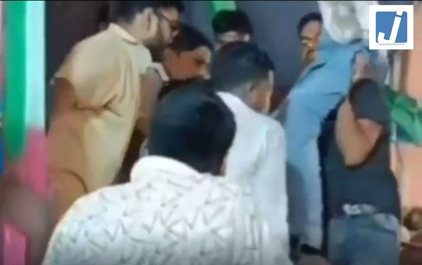 मौत का झूला...मेले का LIVE वीडियो देखें मौत का झूला...मेले का LIVE वीडियो देखें