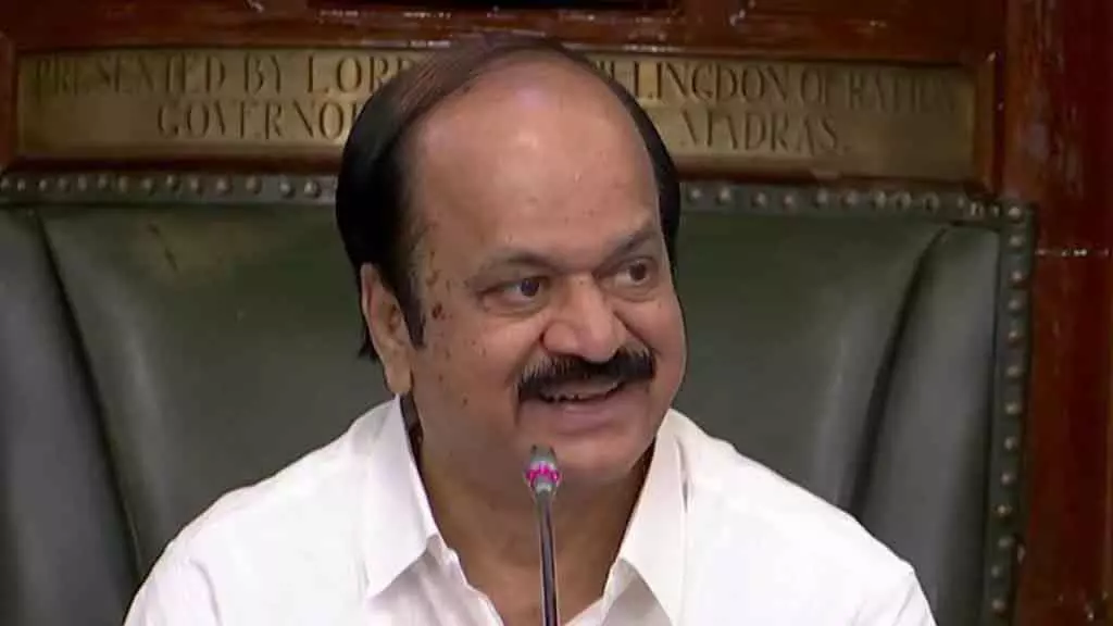 Chennai स्पीकर ने EC को खाली सीटों की जानकारी दी Chennai स्पीकर ने EC को खाली सीटों की जानकारी दी