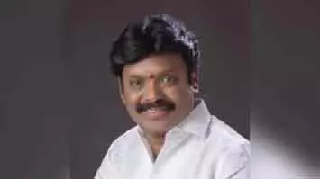 Chennai AIADMK के एक और बागी MLA ने दिया इस्तीफा Chennai AIADMK के एक और बागी MLA ने दिया इस्तीफा