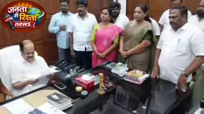 Tamil Nadu स्पीकर ने बागी विधायकों का इस्तीफा स्वीकार किया Tamil Nadu स्पीकर ने बागी विधायकों का इस्तीफा स्वीकार किया