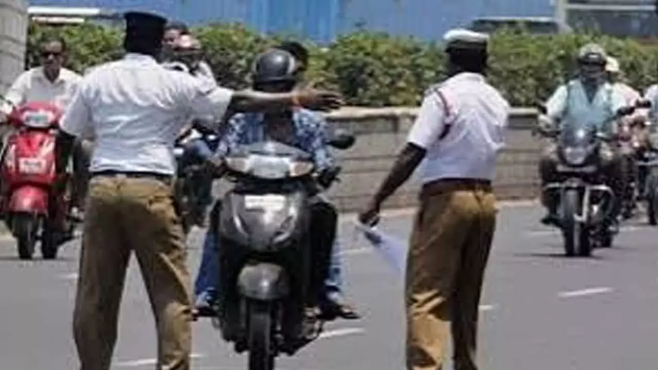 Karnataka: कामराज रोड पर 60 दिन का यातायात प्रतिबंध Karnataka: कामराज रोड पर 60 दिन का यातायात प्रतिबंध
