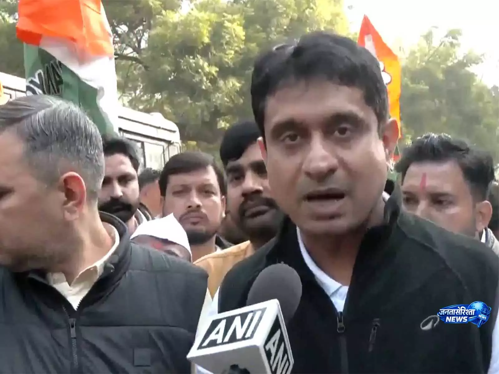 IYC ने इंडियन यूथ कॉकरोचेस कैंपेन का विस्तार करके उसे राष्ट्रव्यापी युवा प्रतिरोध आंदोलन में बदल दिया IYC ने इंडियन यूथ कॉकरोचेस कैंपेन का विस्तार करके उसे राष्ट्रव्यापी युवा प्रतिरोध आंदोलन में बदल दिया