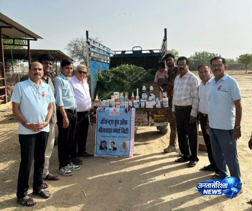 बीमार गायों के इलाज के लिए लक्षणों की पहचान कर समय पर पिलाएं दवा: Madan Gopal Kalra बीमार गायों के इलाज के लिए लक्षणों की पहचान कर समय पर पिलाएं दवा: Madan Gopal Kalra