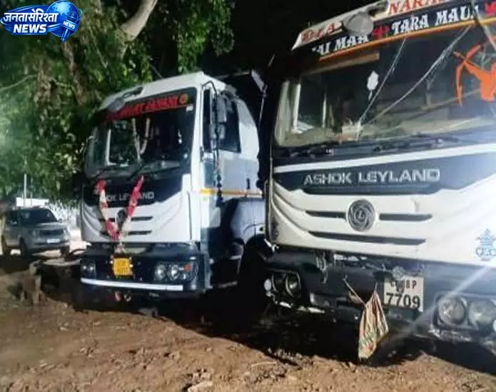 अवैध रेत उत्खनन के खिलाफ कार्यवाही, 3 हाइवा समेत 8 वाहन पकड़े गए अवैध रेत उत्खनन के खिलाफ कार्यवाही, 3 हाइवा समेत 8 वाहन पकड़े गए