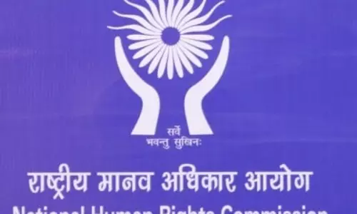 नालंदा स्कूल में दोपहर का भोजन करने के बाद छात्रों के बीमार पड़ने के मामले में एनएचआरसी ने रिपोर्ट मांगी नालंदा स्कूल में दोपहर का भोजन करने के बाद छात्रों के बीमार पड़ने के मामले में एनएचआरसी ने रिपोर्ट मांगी