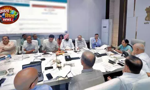 Delhi ने राशन कार्ड की इनकम लिमिट बढ़ाकर 2.5 लाख रुपये कर दी Delhi ने राशन कार्ड की इनकम लिमिट बढ़ाकर 2.5 लाख रुपये कर दी