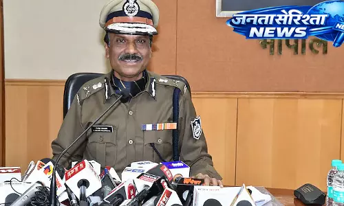 MP DGP ने 617 कांस्टेबलों की परेड में पुलिसिंग सुधारों पर दिया जोर MP DGP ने 617 कांस्टेबलों की परेड में पुलिसिंग सुधारों पर दिया जोर