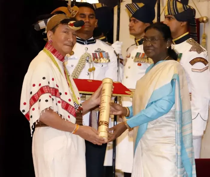 Arunachal: तेची गुबिन को पद्म श्री पुरस्कार से सम्मानित किया गया