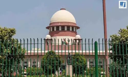 चुनाव आयोग की बड़ी जीत, सुप्रीम कोर्ट ने कहा- SIR वैध, EC को वोटर लिस्ट से नाम हटाने-जोड़ने का पूरा अधिकार चुनाव आयोग की बड़ी जीत, सुप्रीम कोर्ट ने कहा- SIR वैध, EC को वोटर लिस्ट से नाम हटाने-जोड़ने का पूरा अधिकार