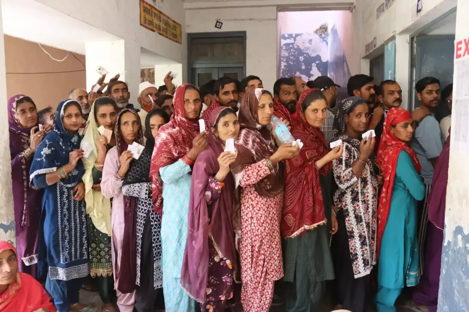 Nahan: सिरमौर में मतदान प्रतिशत 83.41 पहुंचा, रिकॉर्ड भागीदारी