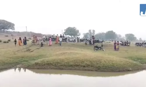 तालाब में डूबने से दो बच्चियों की मौत, गांव में पसरा मातम तालाब में डूबने से दो बच्चियों की मौत, गांव में पसरा मातम