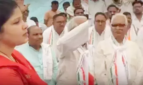 SDM के आश्वासन के बाद बघेल, सिंहदेव समेत कांग्रेसियों ने खत्म किया धरना SDM के आश्वासन के बाद बघेल, सिंहदेव समेत कांग्रेसियों ने खत्म किया धरना
