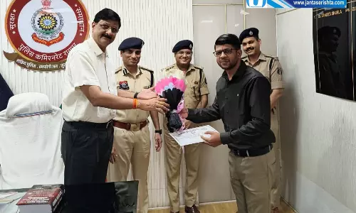 साहस और सजगता का सम्मान, केनाल रोड में लुटेरे को पकड़ने वाले आकाश को किया गया सम्मानित
