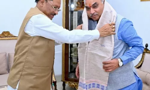 बीजेपी नेता शिवप्रकाश और CM साय की मुलाकात हुई बीजेपी नेता शिवप्रकाश और CM साय की मुलाकात हुई