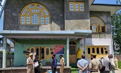 Kathua, Srinagar में तस्करों से जुड़ी संपत्तियां कुर्क Kathua, Srinagar में तस्करों से जुड़ी संपत्तियां कुर्क