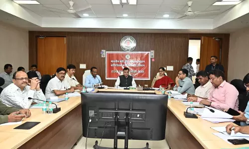 पड़ोसी राज्यों से आने वाली शराब रोक लगाने के दिए निर्देश पड़ोसी राज्यों से आने वाली शराब रोक लगाने के दिए निर्देश
