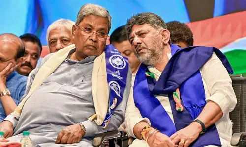 Karnataka: नेतृत्व बदलाव की अटकलों के बीच बैकवर्ड क्लासेस कमीशन की अहम बैठक Karnataka: नेतृत्व बदलाव की अटकलों के बीच बैकवर्ड क्लासेस कमीशन की अहम बैठक