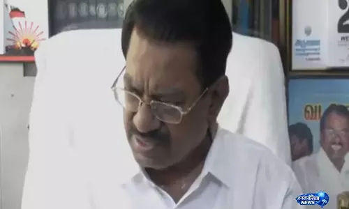 DMK नेता TKS Elangovan ने TVK पर हॉर्स-ट्रेडिंग का आरोप लगाया, AIADMK के 4 विधायक पार्टी छोड़कर चले गए DMK नेता TKS Elangovan ने TVK पर हॉर्स-ट्रेडिंग का आरोप लगाया, AIADMK के 4 विधायक पार्टी छोड़कर चले गए