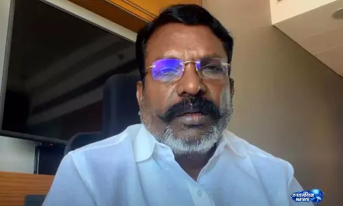 VCK प्रमुख थोल थिरुमावलवन ने कार्यकर्ताओं से DMK के खिलाफ विरोध प्रदर्शन रोकने की अपील की VCK प्रमुख थोल थिरुमावलवन ने कार्यकर्ताओं से DMK के खिलाफ विरोध प्रदर्शन रोकने की अपील की