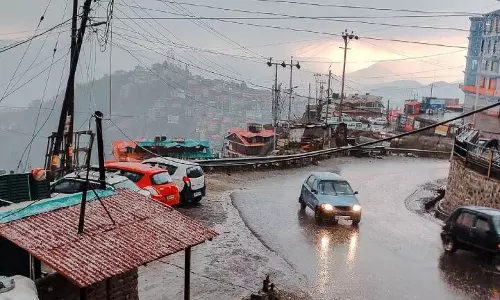 Shimla: हिमाचल में आंधी और ओलावृष्टि का अलर्ट, तापमान में गिरावट संभव Shimla: हिमाचल में आंधी और ओलावृष्टि का अलर्ट, तापमान में गिरावट संभव