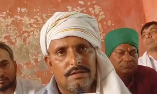 किशोर की हत्या के बाद ग्रेटर नोएडा के गांव में आक्रोश, परिवार ने की न्याय की मांग किशोर की हत्या के बाद ग्रेटर नोएडा के गांव में आक्रोश, परिवार ने की न्याय की मांग