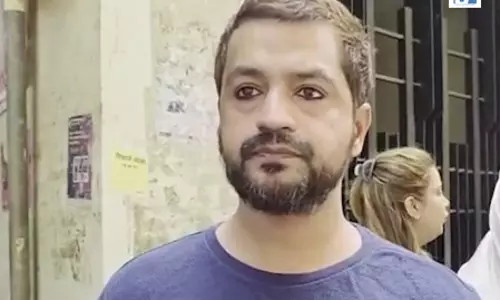 मीरा-भायंदर विवाद पर मुस्लिम निवासियों का पक्ष, कहा- सोसाइटी में बकरे लाना नई बात नहीं मीरा-भायंदर विवाद पर मुस्लिम निवासियों का पक्ष, कहा- सोसाइटी में बकरे लाना नई बात नहीं