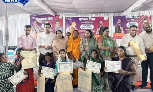 सुशासन तिहार: बडे़ भंडार शिविर में स्वच्छग्राही दीदियों का हुआ सम्मान