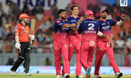 आईपीएल 2026 एलिमिनेटर में SRH की पारी लड़खड़ाई, राजस्थान रॉयल्स ने कसा शिकंजा आईपीएल 2026 एलिमिनेटर में SRH की पारी लड़खड़ाई, राजस्थान रॉयल्स ने कसा शिकंजा