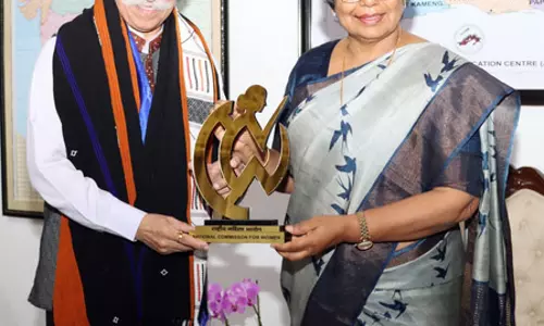 महिलाएं सामाजिक और आर्थिक विकास में अहम भूमिका निभा रही हैं : राज्यपाल परनाइक महिलाएं सामाजिक और आर्थिक विकास में अहम भूमिका निभा रही हैं : राज्यपाल परनाइक