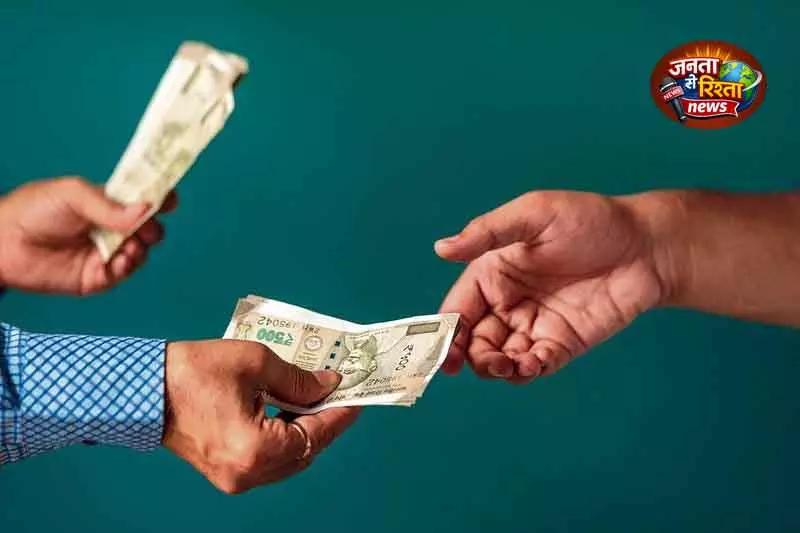 Delhi पुलिस का हेड कांस्टेबल 20,000 रुपये की रिश्वत लेते पकड़ा गया Delhi पुलिस का हेड कांस्टेबल 20,000 रुपये की रिश्वत लेते पकड़ा गया