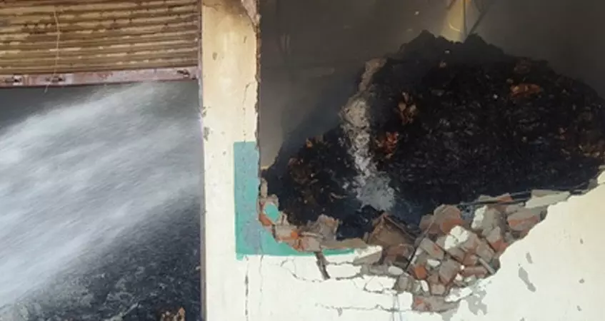 10 करोड़ का नुकसान, तेंदूपत्ता गोदाम में लगी आग 10 करोड़ का नुकसान, तेंदूपत्ता गोदाम में लगी आग