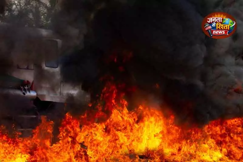 Delhi हादसा: PNG लाइन में विस्फोट, एक घायल Delhi हादसा: PNG लाइन में विस्फोट, एक घायल