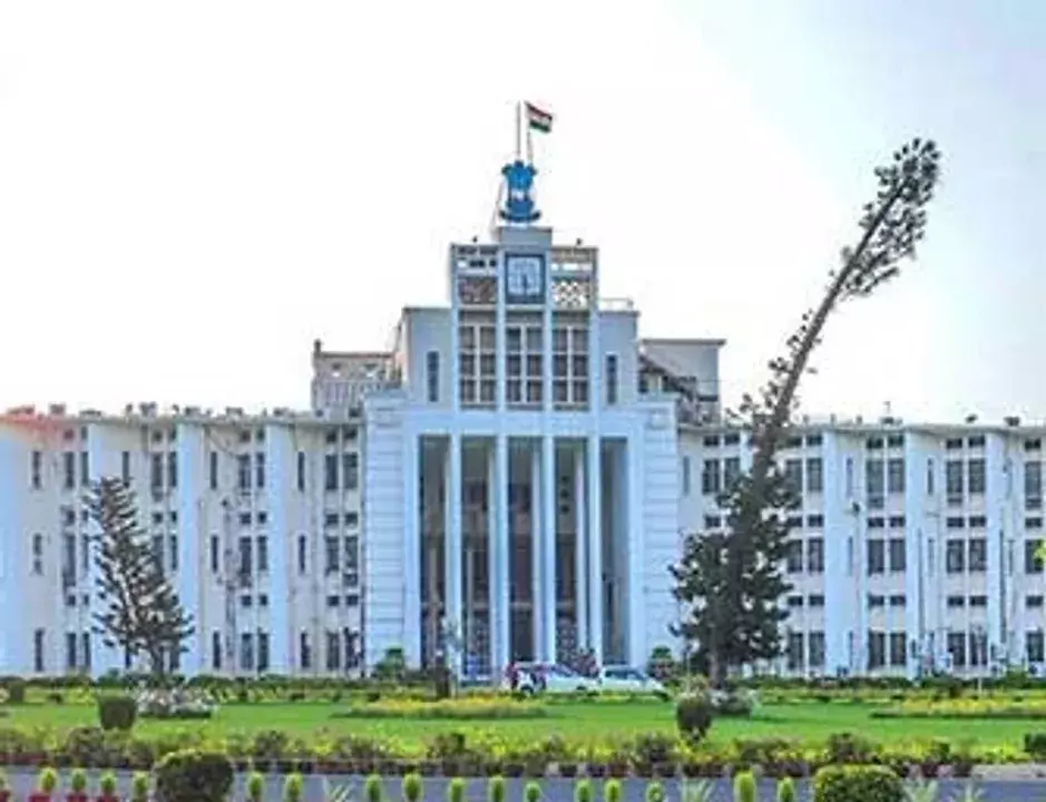 Odisha : शहरी प्रशासन में बड़ा फेरबदल, 360 अधिकारियों के तबादले Odisha : शहरी प्रशासन में बड़ा फेरबदल, 360 अधिकारियों के तबादले