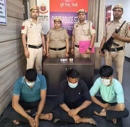 9 लाख रुपए की साइबर ठगी का खुलासा, तीन आरोपी गिरफ्तार 9 लाख रुपए की साइबर ठगी का खुलासा, तीन आरोपी गिरफ्तार
