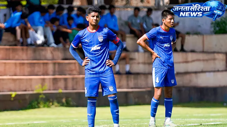श्रेयस पाटिल की फुटबॉल यात्रा: दोस्तों के साथ शुरुआत से लेकर BFC अकादमी तक का सफर श्रेयस पाटिल की फुटबॉल यात्रा: दोस्तों के साथ शुरुआत से लेकर BFC अकादमी तक का सफर