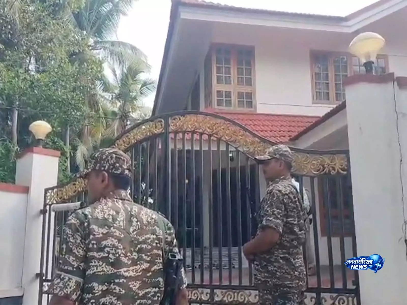 ईडी छापे के बाद CPI(M) ने केंद्र पर एजेंसियों के दुरुपयोग का आरोप लगाया ईडी छापे के बाद CPI(M) ने केंद्र पर एजेंसियों के दुरुपयोग का आरोप लगाया