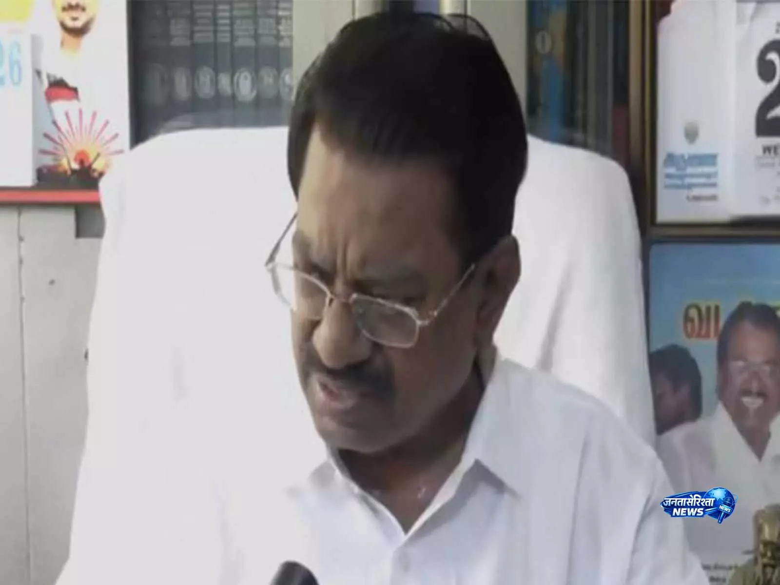 DMK नेता TKS Elangovan ने TVK पर हॉर्स-ट्रेडिंग का आरोप लगाया, AIADMK के 4 विधायक पार्टी छोड़कर चले गए DMK नेता TKS Elangovan ने TVK पर हॉर्स-ट्रेडिंग का आरोप लगाया, AIADMK के 4 विधायक पार्टी छोड़कर चले गए