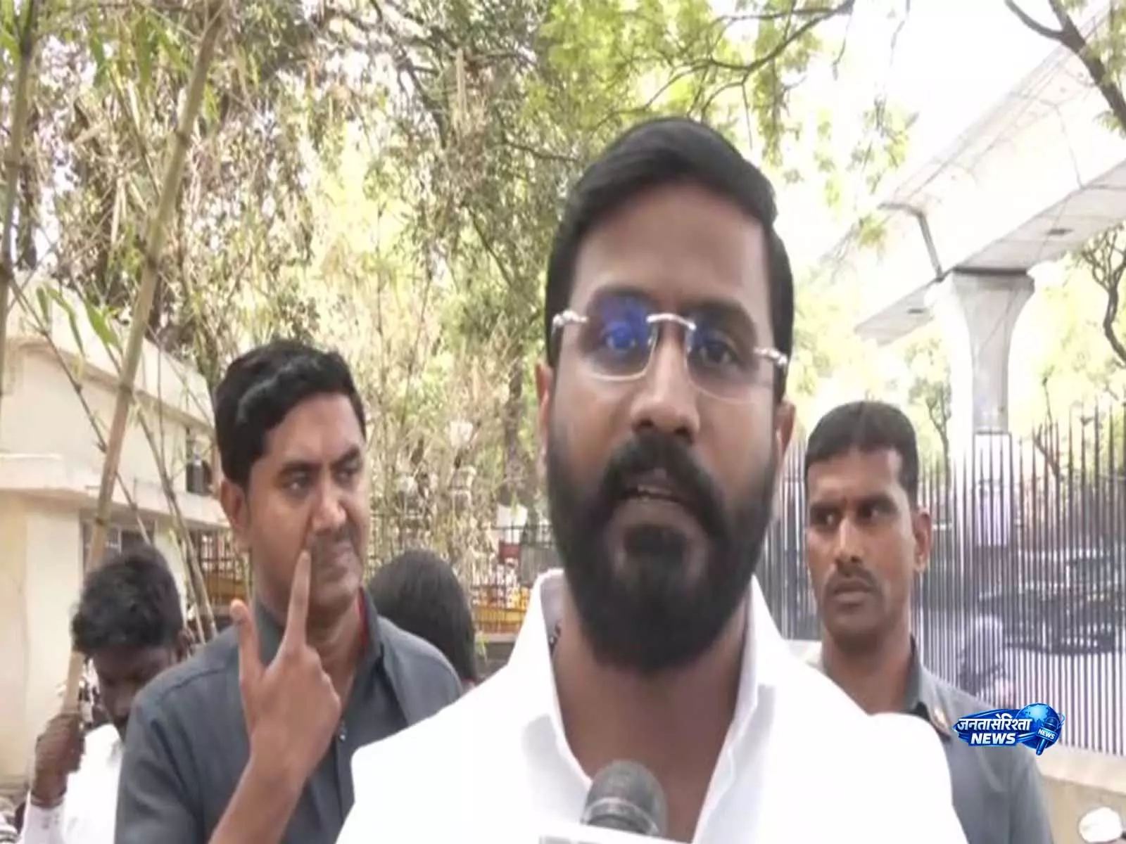 कांग्रेस ने BRS नेता बाल्का सुमन के खिलाफ दर्ज कराई शिकायत कांग्रेस ने BRS नेता बाल्का सुमन के खिलाफ दर्ज कराई शिकायत
