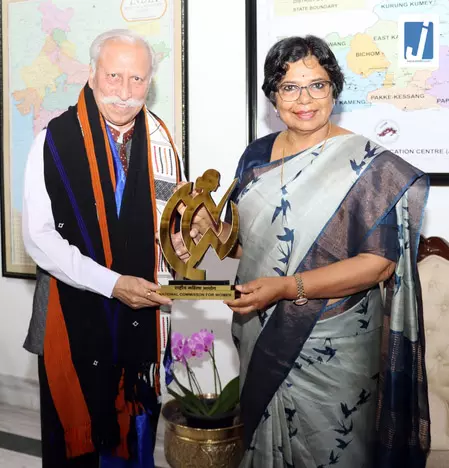 महिलाएं सामाजिक और आर्थिक विकास में अहम भूमिका निभा रही हैं : राज्यपाल परनाइक महिलाएं सामाजिक और आर्थिक विकास में अहम भूमिका निभा रही हैं : राज्यपाल परनाइक