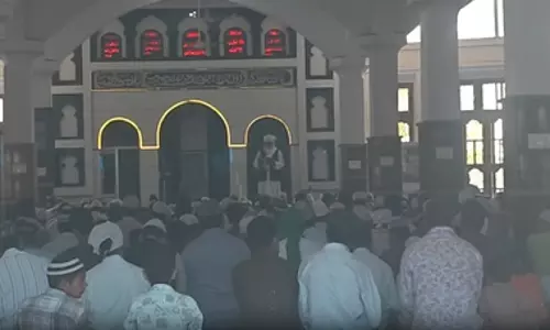 Poonch: ईद-उल-अजहा पर पुंछ में दिखा भाईचारे का संदेश Poonch: ईद-उल-अजहा पर पुंछ में दिखा भाईचारे का संदेश