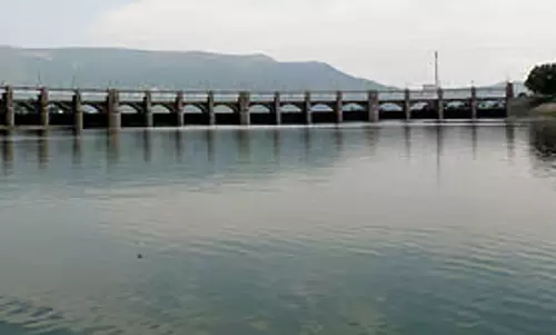 Mettur डैम में पानी का स्तर बढ़ा, लगातार दूसरे दिन 2161 क्यूबिक फीट प्रति सेकंड का प्रवाह Mettur डैम में पानी का स्तर बढ़ा, लगातार दूसरे दिन 2161 क्यूबिक फीट प्रति सेकंड का प्रवाह