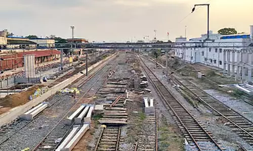 Tamil Nadu : अरक्कोणम स्टेशन पर 97.73 करोड़ का विकास कार्य Tamil Nadu : अरक्कोणम स्टेशन पर 97.73 करोड़ का विकास कार्य