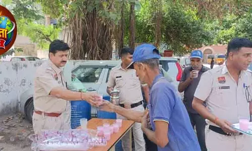 Rewari पुलिस ने एकादशी पर छबील लगाई Rewari पुलिस ने एकादशी पर छबील लगाई