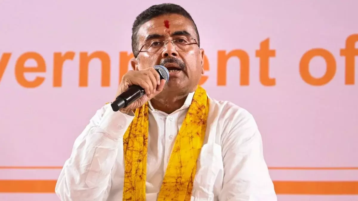 Kolkata: लक्ष्मी भंडार योजना पर बड़ा विवाद, 30 लाख फर्जी लाभार्थियों का दावा Kolkata: लक्ष्मी भंडार योजना पर बड़ा विवाद, 30 लाख फर्जी लाभार्थियों का दावा