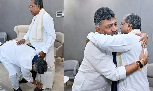 कर्नाटक के CM सिद्धारमैया आज दोपहर 3 बजे इस्तीफा देंगे कर्नाटक के CM सिद्धारमैया आज दोपहर 3 बजे इस्तीफा देंगे