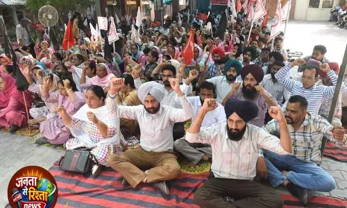 Bathinda में एसएमओ-एसएचओ के खिलाफ प्रदर्शन