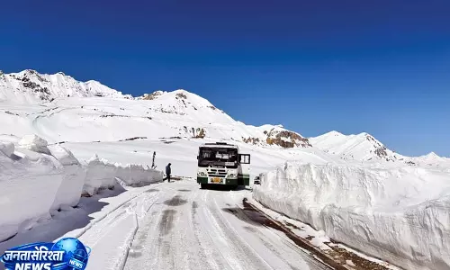 आठ महीने बाद दिल्ली-लेह रूट पर दौड़ी HRTC की बस