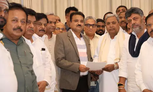 सिद्धरमैया ने कर्नाटक के CM पद से दिया इस्तीफा, अब डीके शिवकुमार बनेंगे मुख्यमंत्री