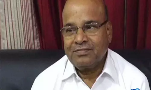कर्नाटक में CM पद के बदलाव के बीच, पत्नी की खराब सेहत के चलते राज्यपाल थावरचंद गहलोत नागदा रवाना हुए कर्नाटक में CM पद के बदलाव के बीच, पत्नी की खराब सेहत के चलते राज्यपाल थावरचंद गहलोत नागदा रवाना हुए